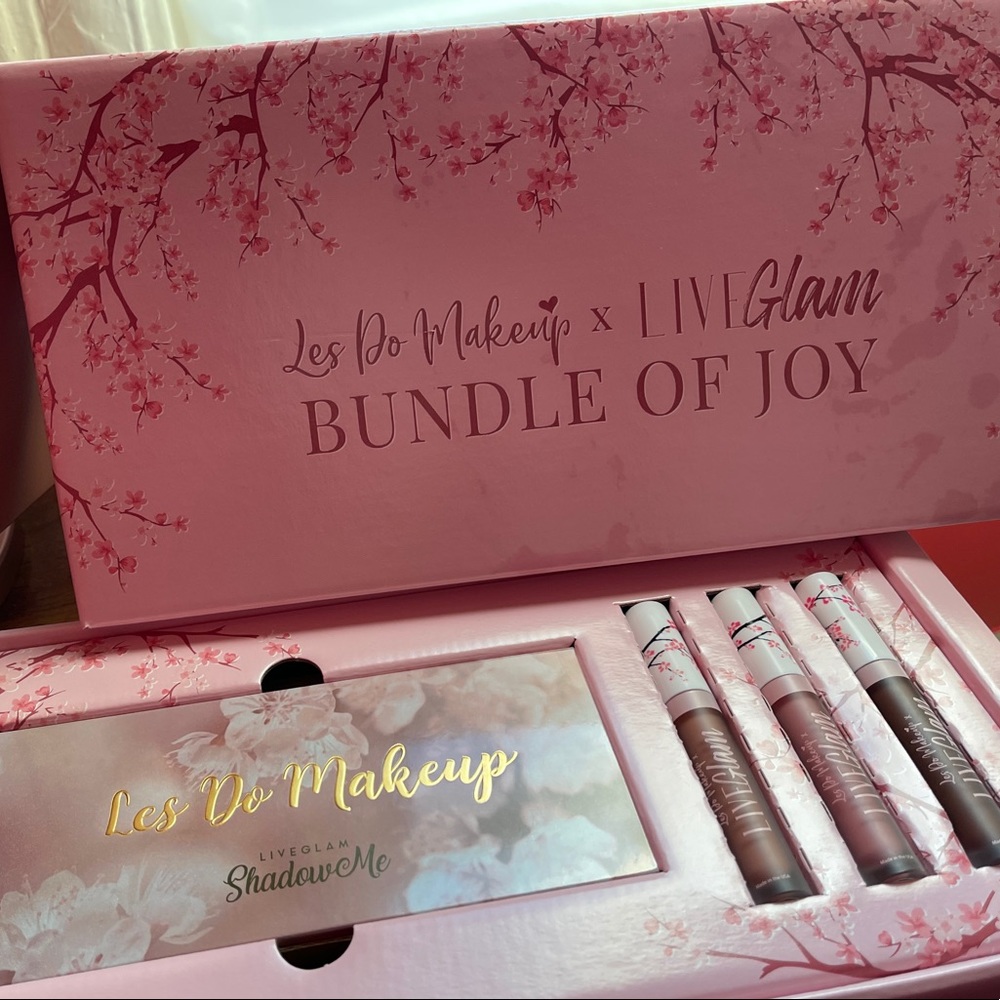 Live glam x Les do makeup bundle